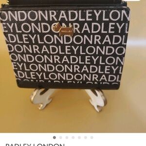 💕🔥RADLEY LONDON Black and White Wallet